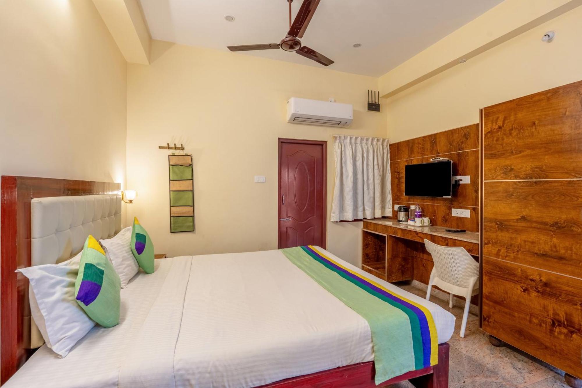 Treebo Grace Inn, 3 Min Walk From Promenade Beach Pondicherry Ngoại thất bức ảnh